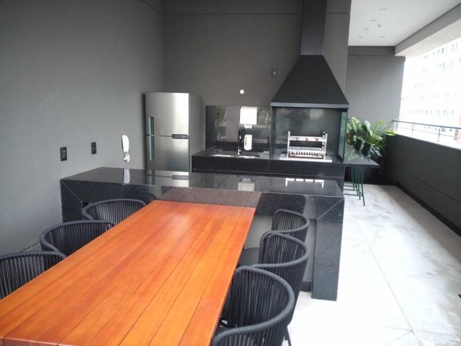 Com Piscina Muito Proximo Ao Metro! Apartamento